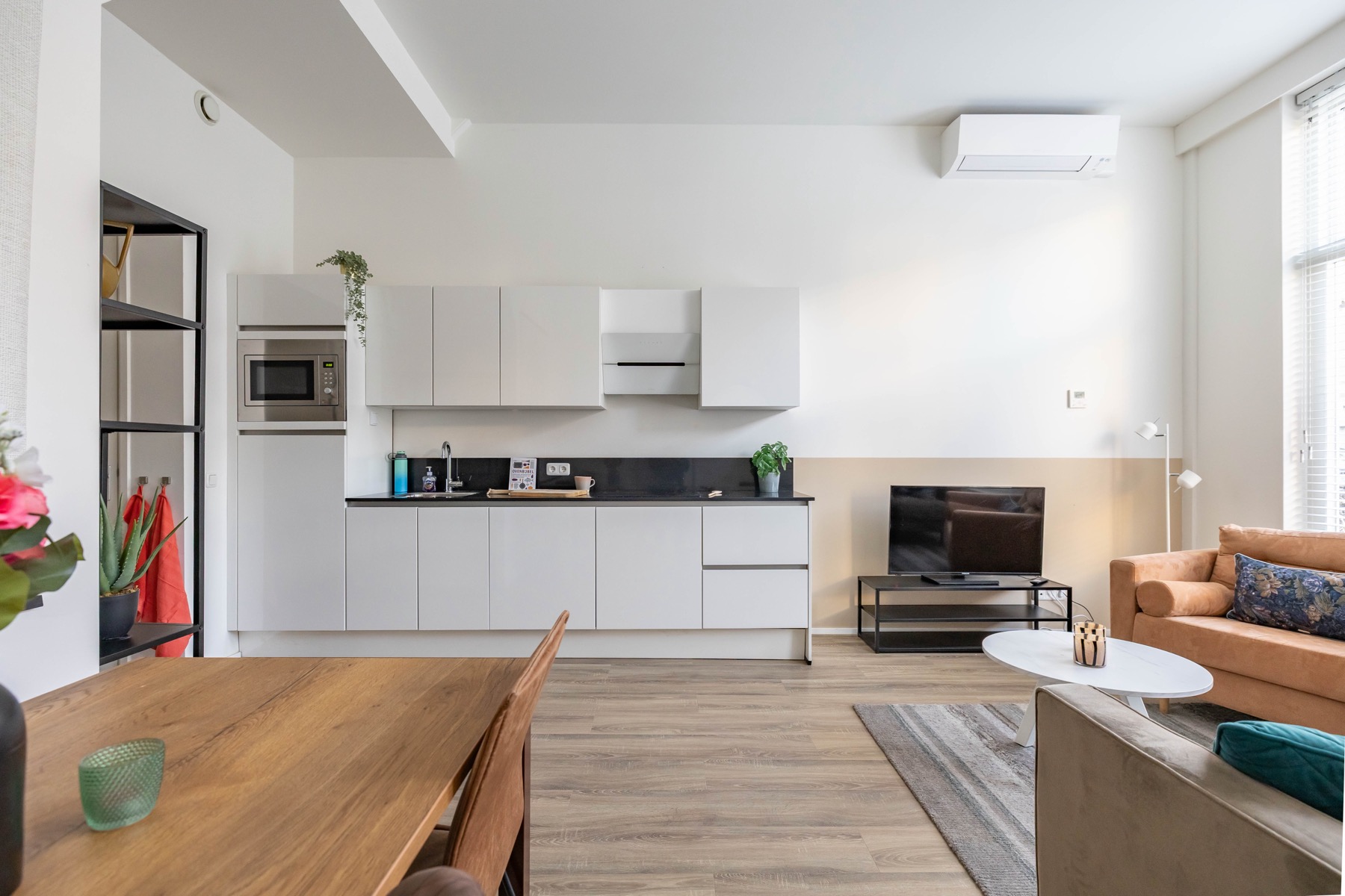 Kitchen and living space at Nieuwe Boteringestraat